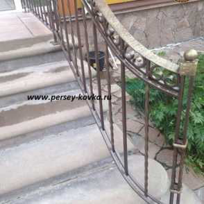 Кованые уличные ограждения на крыльцо 5