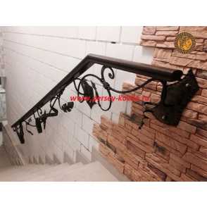 Кованый поручень настенный 8