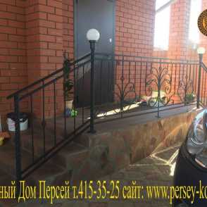 Кованые уличные ограждения на крыльцо 6