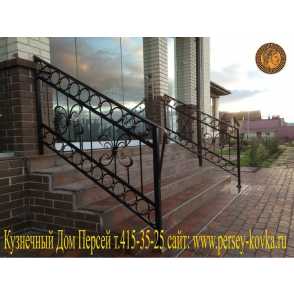 Кованые уличные ограждения на крыльцо 2