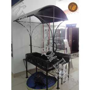 Кованый мангал с крышей 1