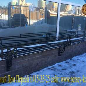 Кованая цветочница 10