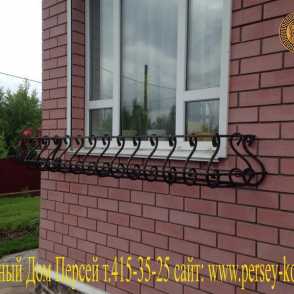 Кованая цветочница 11