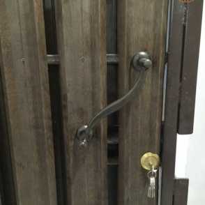 Кованая дверная ручка 6