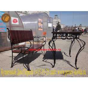 Кованый стол со скамейкой 8