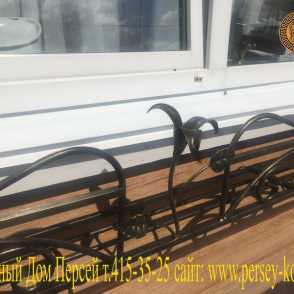 Кованая цветочница 9