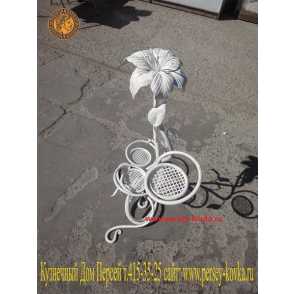 Кованая цветочница 1