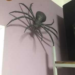 Кованый паук на стену