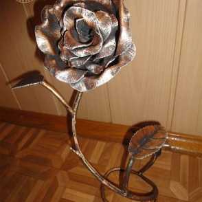 Кованая роза 1