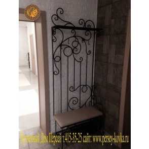 Кованая банкетка с вешалкой 3