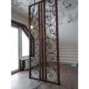 Кованая декоративная стойка под TV со скрытой проводкой 4