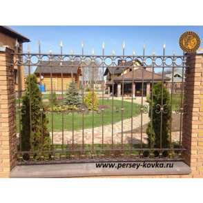 Ковано-кирпичный забор 1