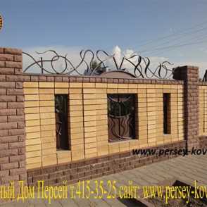Кованый кирпичный забор 18