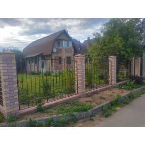 Ковано-кирпичный забор 37