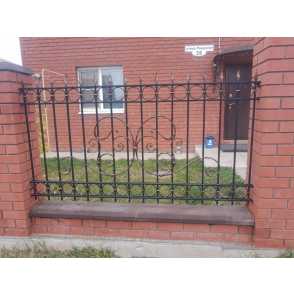 Ковано-кирпичный забор 35