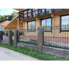 Ковано-кирпичный забор 32