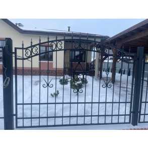 Ковано-кирпичный забор 27