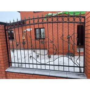 Ковано-кирпичный забор 26