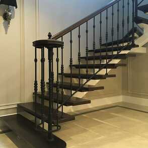 Кованая забежная лестница 7