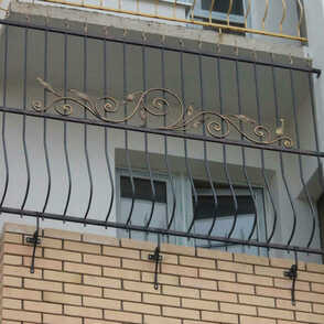 Кованая решетка на балкон 1