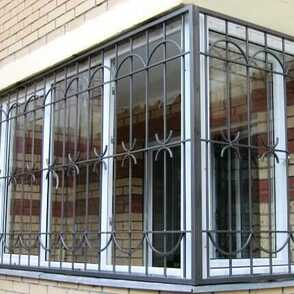 Кованая решетка на балкон 11