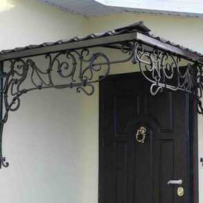 Угловой кованый козырек 69