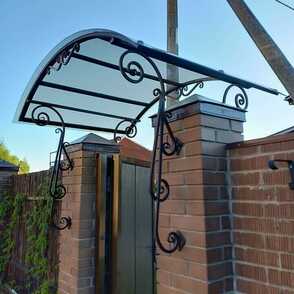 Кованый козырек для калитки 82