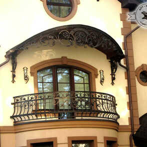 Кованый навес для балкона 21
