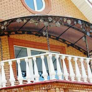 Кованый навес для балкона 24