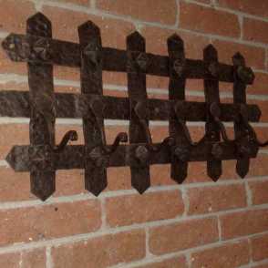 Кованое изделие для прихожей 11