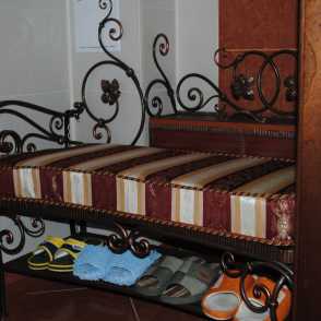 Кованое изделие для прихожей 16