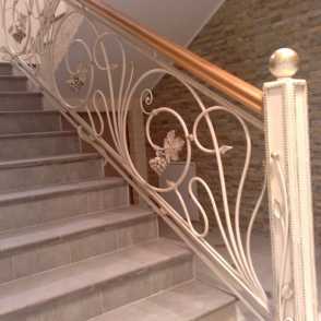Кованые перила для лестниц 31
