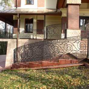 Кованые перила для лестниц на крыльцо 29