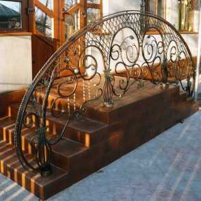 Кованые перила для лестниц на крыльцо 36