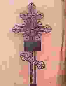 Надгробный кованый крест с табличкой 