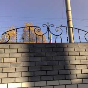 Кованый кирпичный забор 3