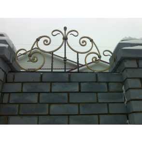 Кованый кирпичный забор 4
