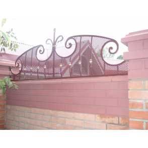 Кованый кирпичный забор 5