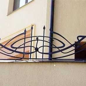 Кованый кирпичный забор 9