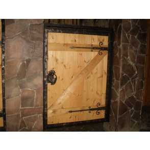 Кованая дверь с элементами ковки 1