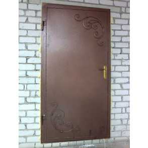 Кованая дверь с элементами ковки 2