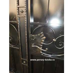 Кованая дверь с элементами ковки 3