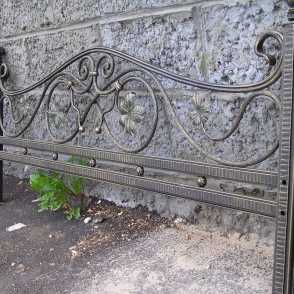 Кованое изголовье кровати 9