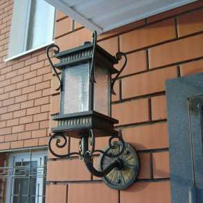 Кованый фонарь 11