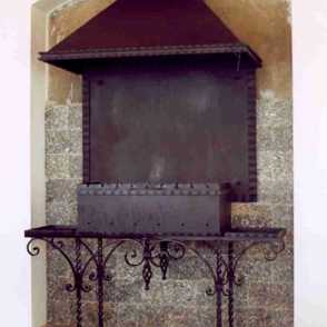 Кованый мангал с крышей 7