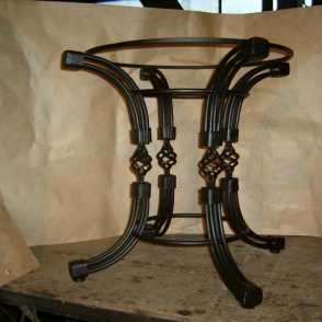 Кованый стол 11