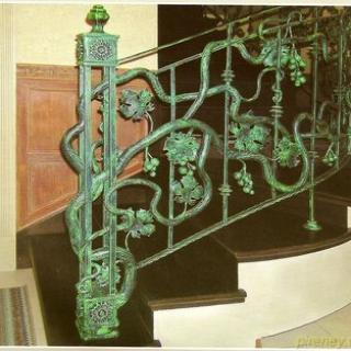 Кованые перила для лестницы в частном доме КД Персей Кованые перила для лестницы в частном доме КД Персей