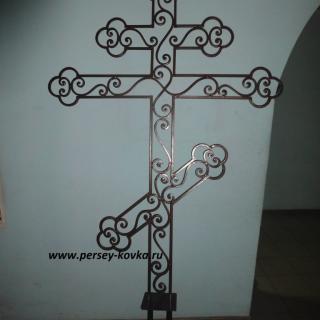 Фото кованых крестов КД Персей