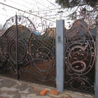 Фото кованых ворот и калиток КД Персей